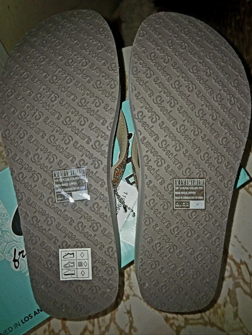 NWT Women's Vega Cali Sketchers Wedges.